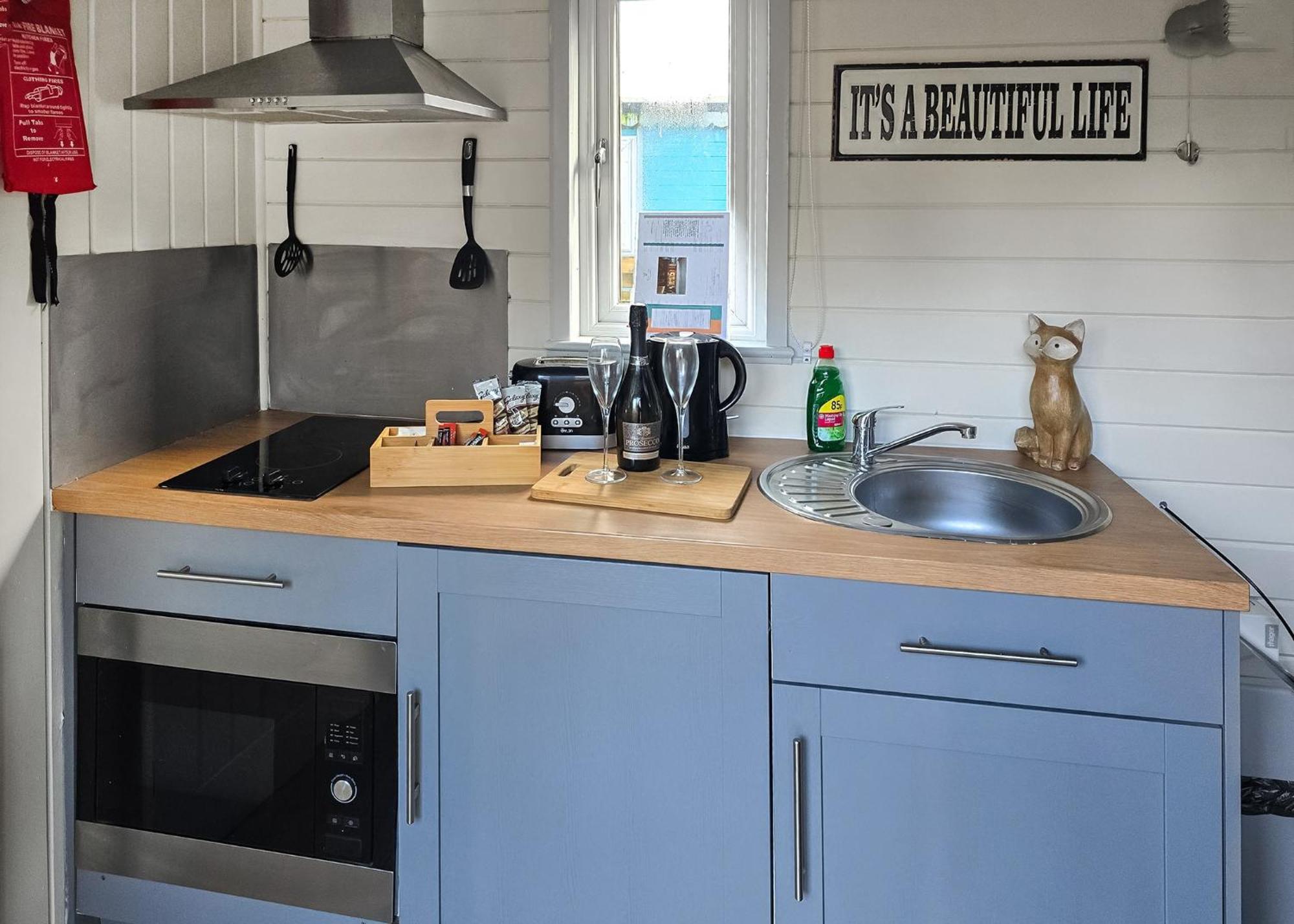 Riverview Lodges And Glamping Welshpool Eksteriør billede