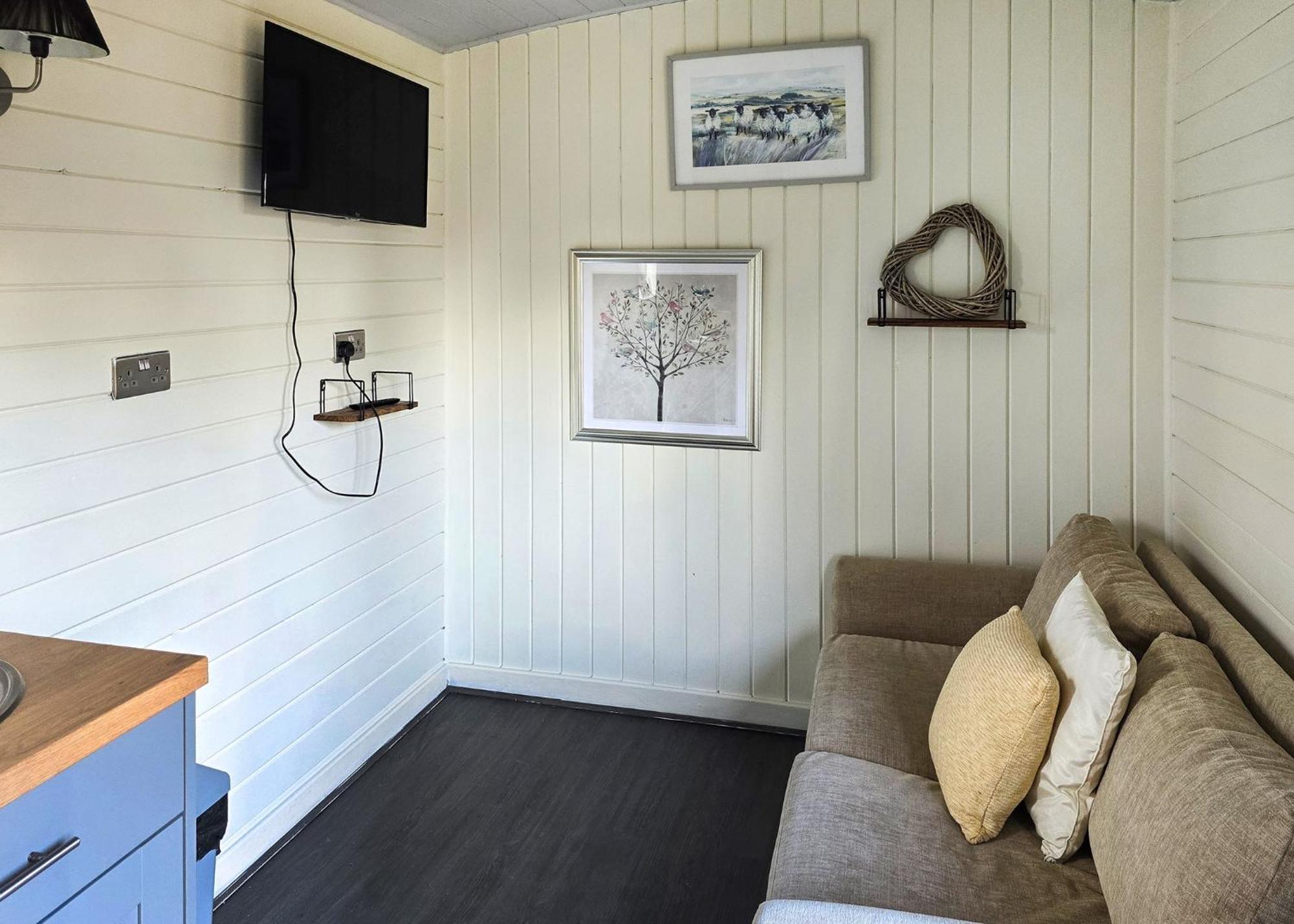 Riverview Lodges And Glamping Welshpool Eksteriør billede