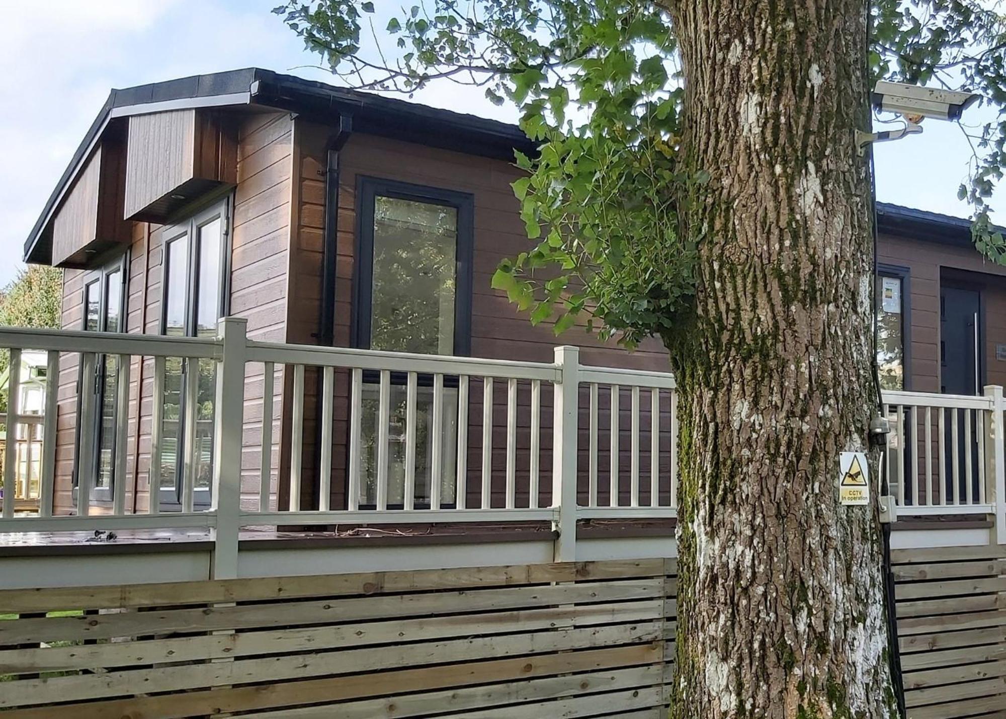 Riverview Lodges And Glamping Welshpool Eksteriør billede